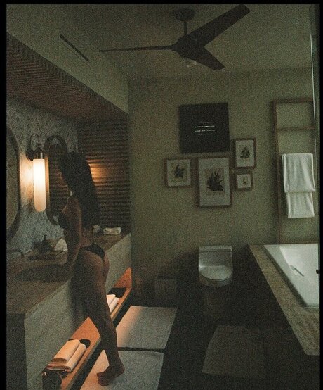 Elizabeth Wood star porn img