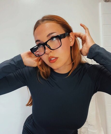 Cassie Claire adult star pic