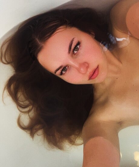 Cassie Claire pornographic star pics