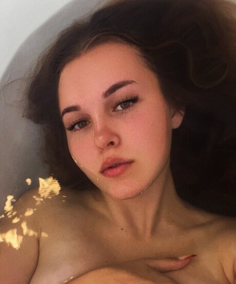 Cassie Claire star high quality images