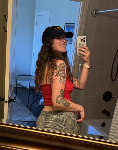 Tunnelsnakesfool pornstar photo