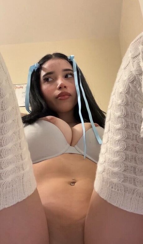 xoxo yura model pretty pictures