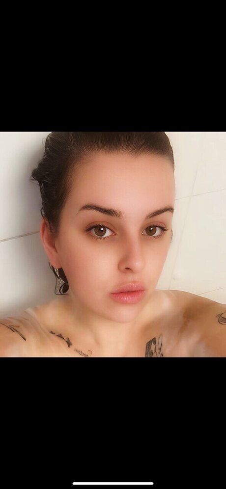 GoddessCeeCee_ pornstar beautiful pics