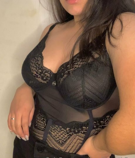 carolinaruth7or pretty actress pic