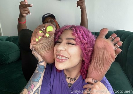 queenmelaninsdungeonn erotic model gallery