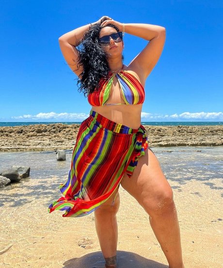 tianatee808 nude model pictures