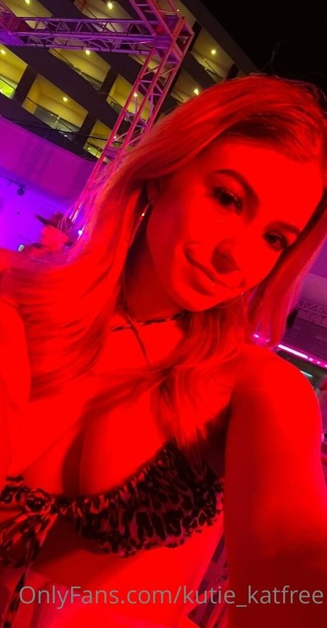 kutie katfree erotic actress img