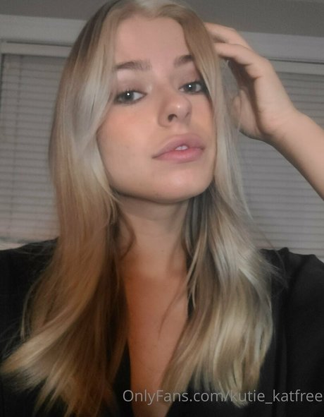 kutie katfree model nudes photos