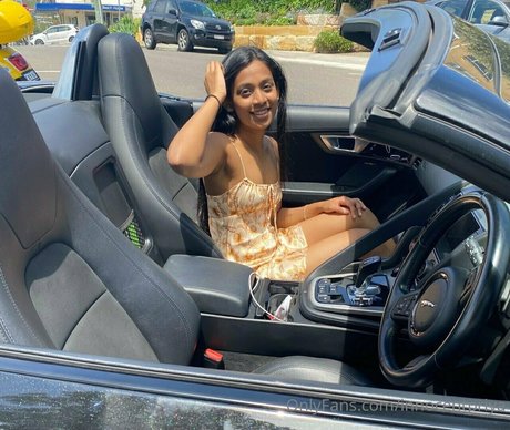 prettypriyaa model nice picture