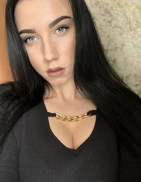 angelinapretty star erotic picture