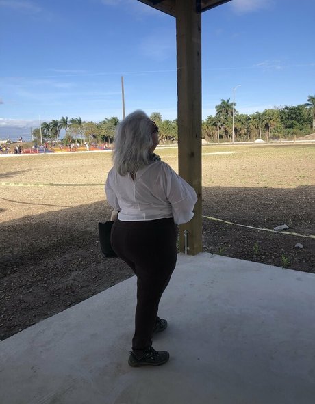 thebumbumbaroness porn star pic