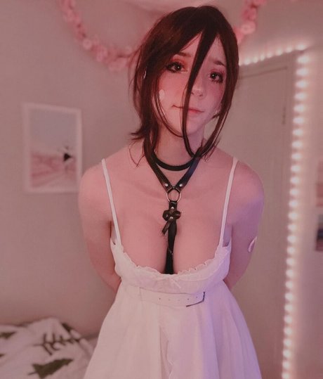 Yuffie44 naked star img