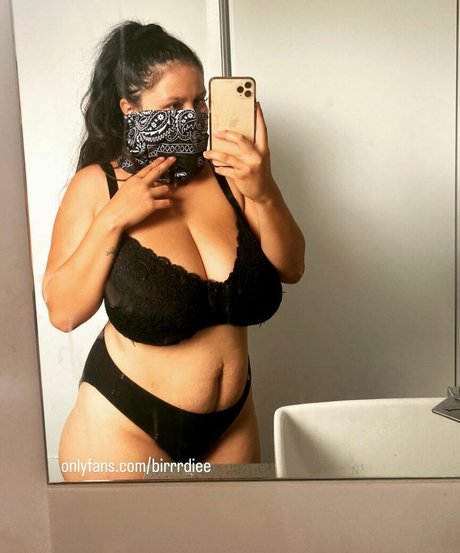 mzbirrrdiee sexy actress img