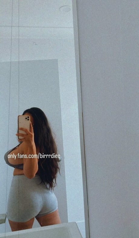 mzbirrrdiee erotic actress photo