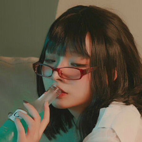 Yuuhuia pornographic actress img