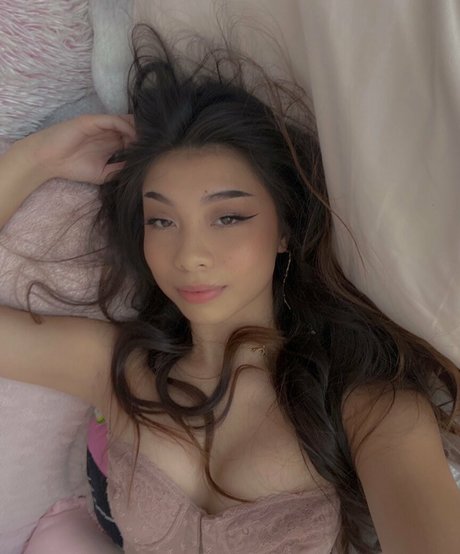 Trin Lovell xxx actress pics