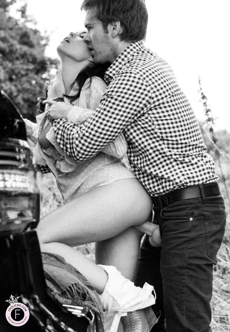 Ava Dalush model sex photo