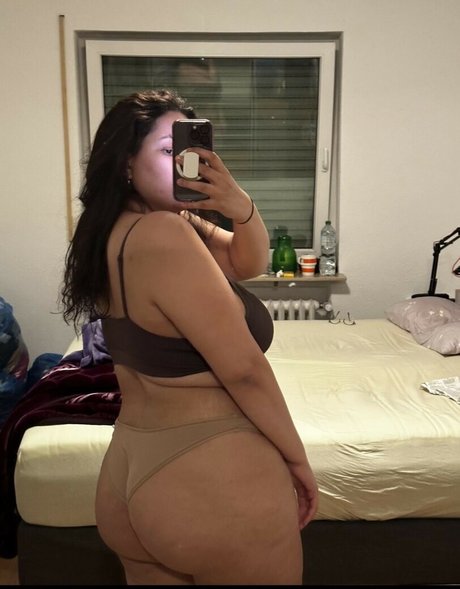 Peachyara pornstar naked photos