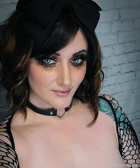 lindsaylovecosplay star erotic archive