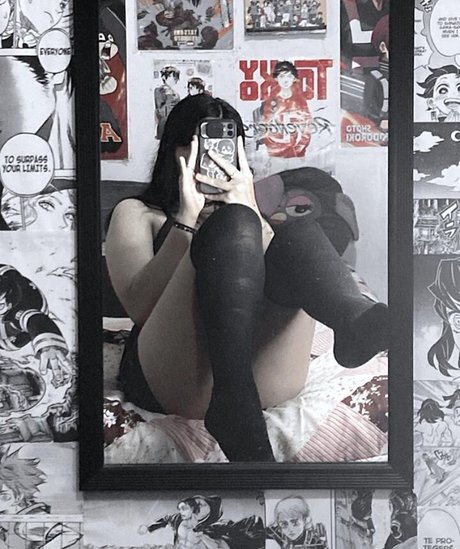 valeriaiscrying star img