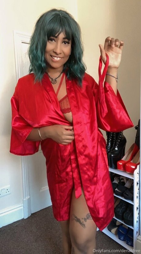 denaliplays erotic actress img