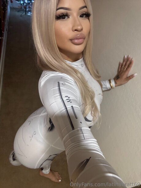 latinabratt69 erotic pornstar pics
