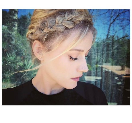 Olivia Taylor Dudley art model img