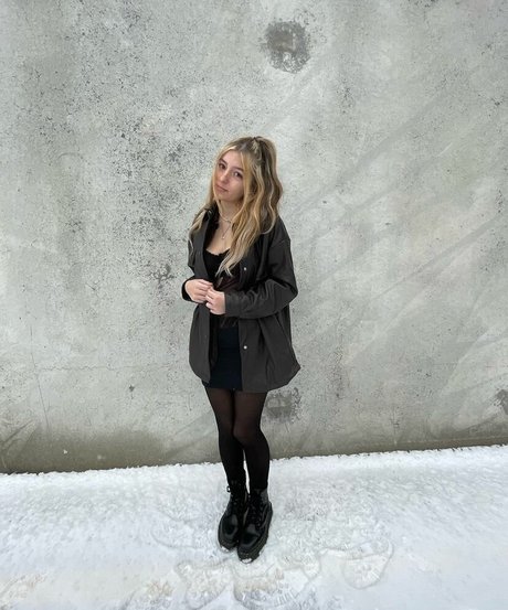 Sarao Sulli hot pornstar pic