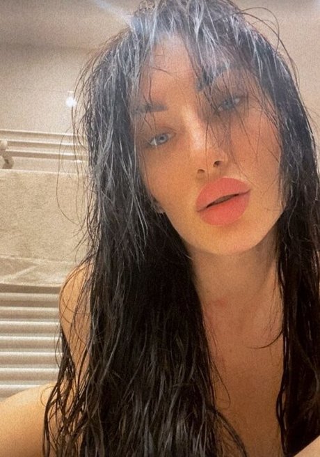 Julia Granieczny model art img