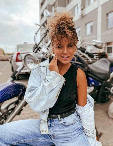 eexoticbabe hd actress photo