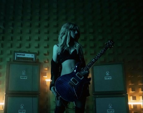 Orianthi star erotic images