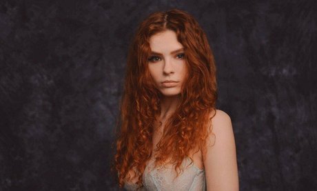 Kari Pitinova model adult image