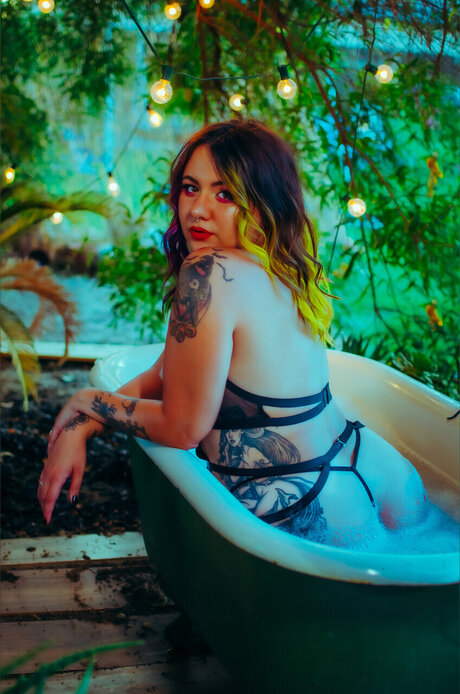 Foxy Turk pretty actress photos