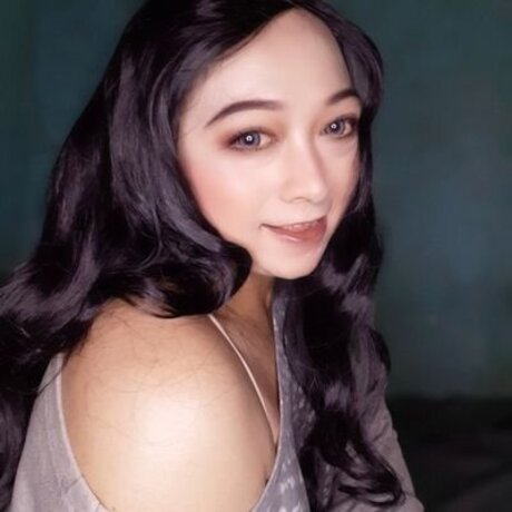 Renata Wild hd actress pic