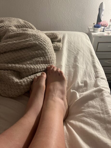 Qiyana s feet pornstar xxx img