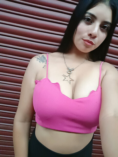 NICOLL SEXTING AND PERSONALIZADE_ model images