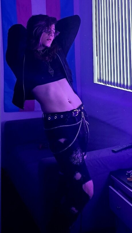 Aur0ra Loona nude model gallery