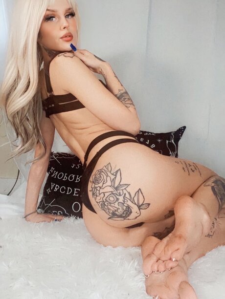 Your fav online girlfriend_ model pretty images