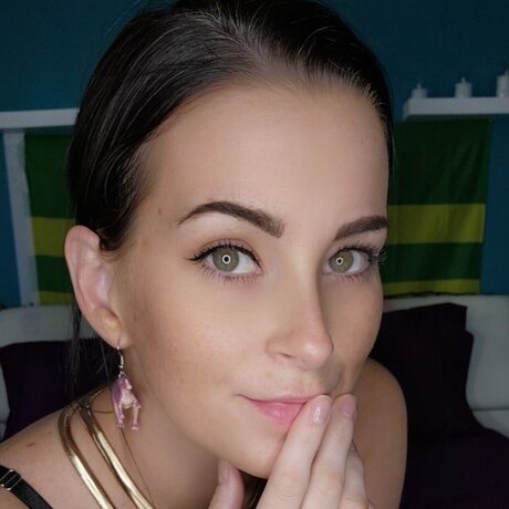 oCURIOUSo VIP model art pic