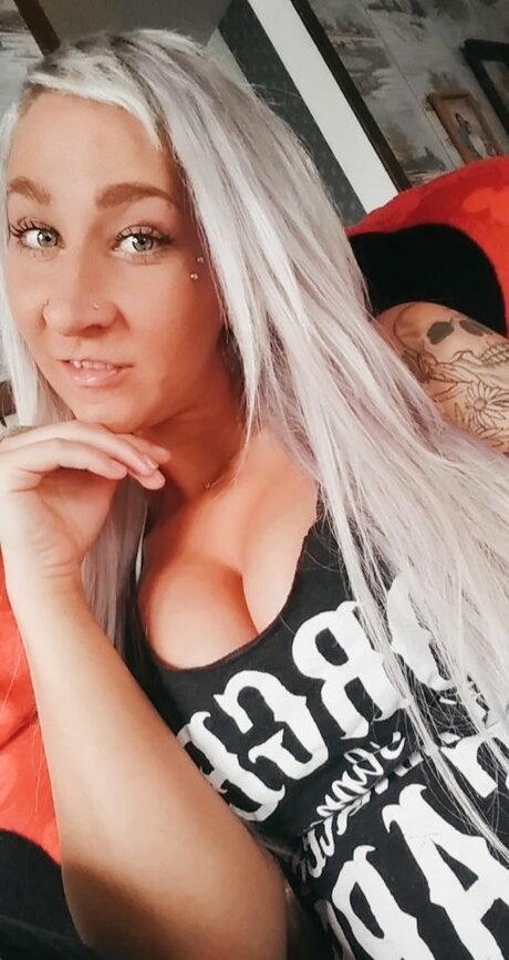 Beth P top model pictures