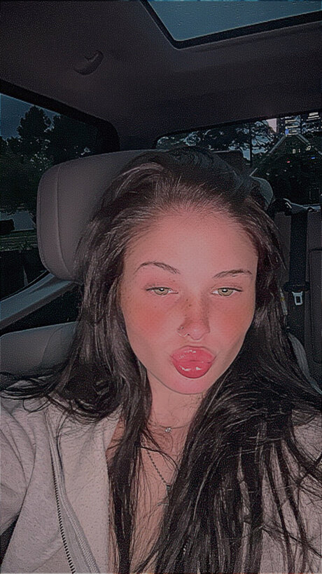 Zo_ model porn picture