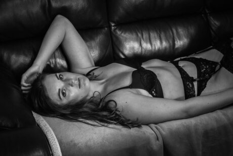 Sizzlin Izzy model free image