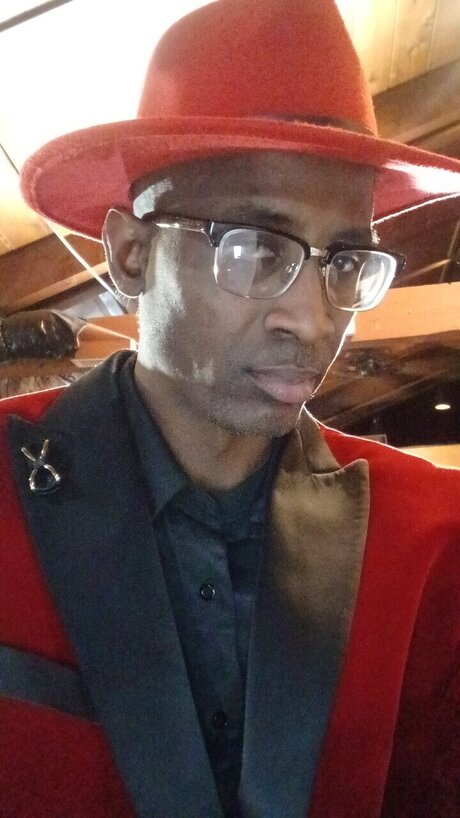 King Mario nice actress photo