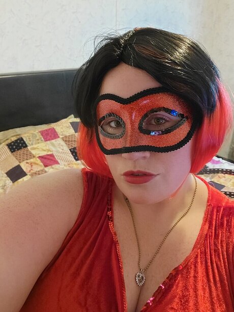 Mistress Sapphire pretty actress pics