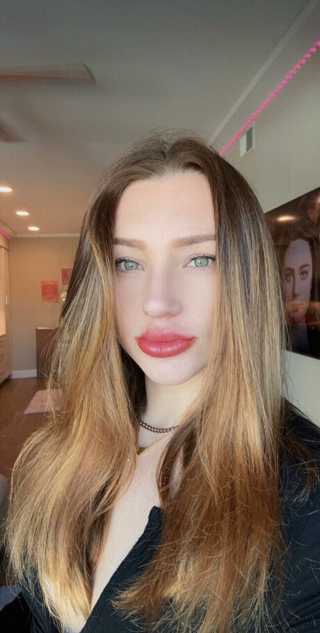 Hayler star beautiful photos