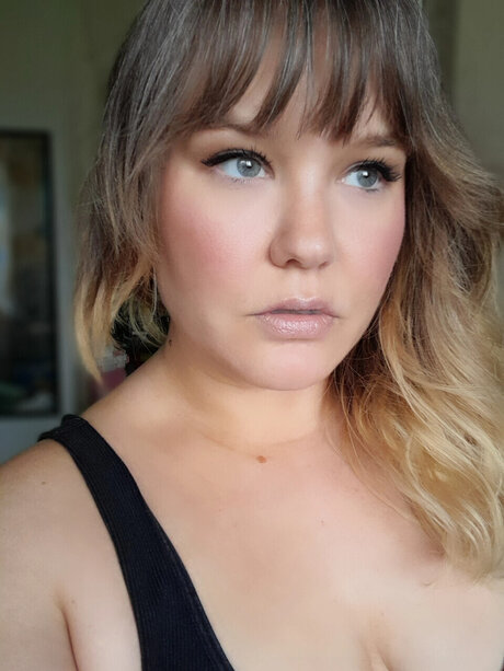 HerbsandCurves pornstar exclusive picture