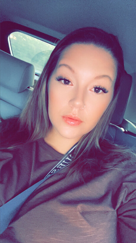 ThickThighsPlzGuys_ best star img