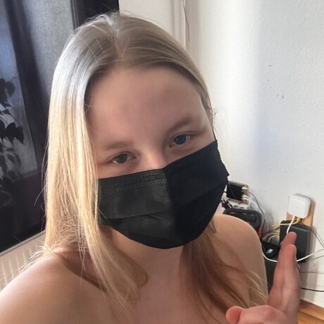 Leni Jung pornstar adult image