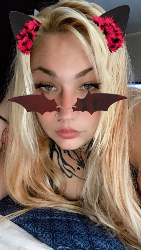 Zoe Russell free pornstar picture