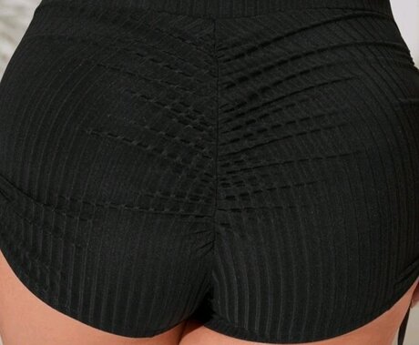 VolleyBallGurl1982 naked model galleries